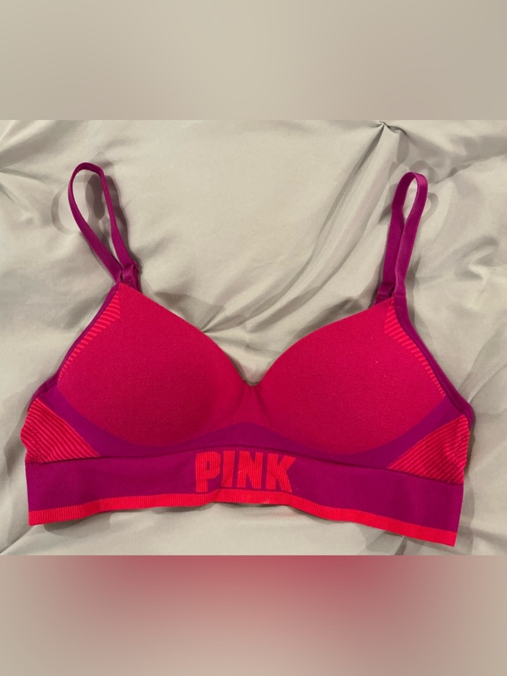 Women’s PINK Victoria's Secret Molded Wireless Bra - Size XS